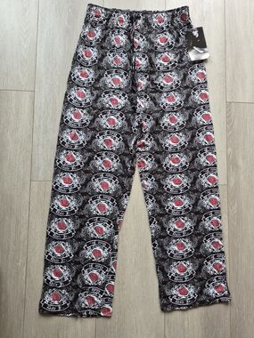 Black & Red Printed Lounge Pants by Unknown Brand
